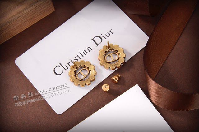 Dior飾品 迪奧經典熱銷款耳釘 小紅書爆款耳環  zgd1167